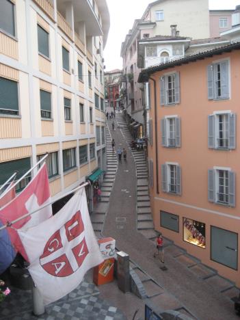 Lugano 016.jpg   29kb   26.03.2021 22:37:42